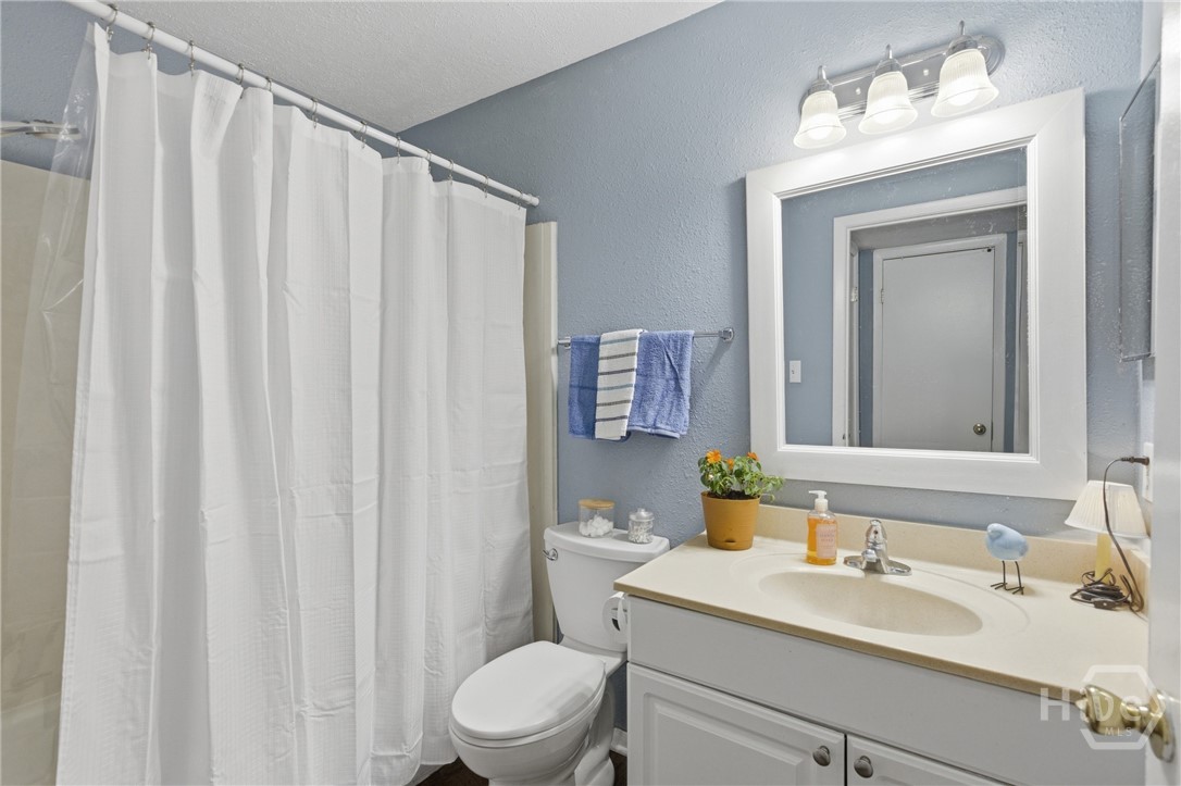 401 North Cromwell Road, Unit T3 Savannah, GA 31410 - Photo 22 of 26 Ensuite 1