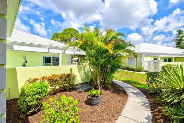 $359,000 | 316 Wexford Terrace, Unit 167, Venice, FL 34293