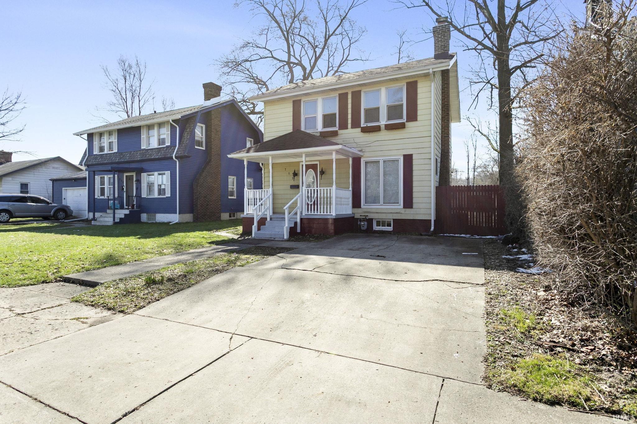 712 West Calvert Street South Bend, IN 46613 - Photo 2 of 17