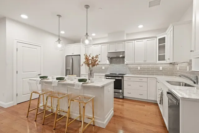 $975,000 | 60 Coppersmith Way, Unit 202, Canton, MA 02021