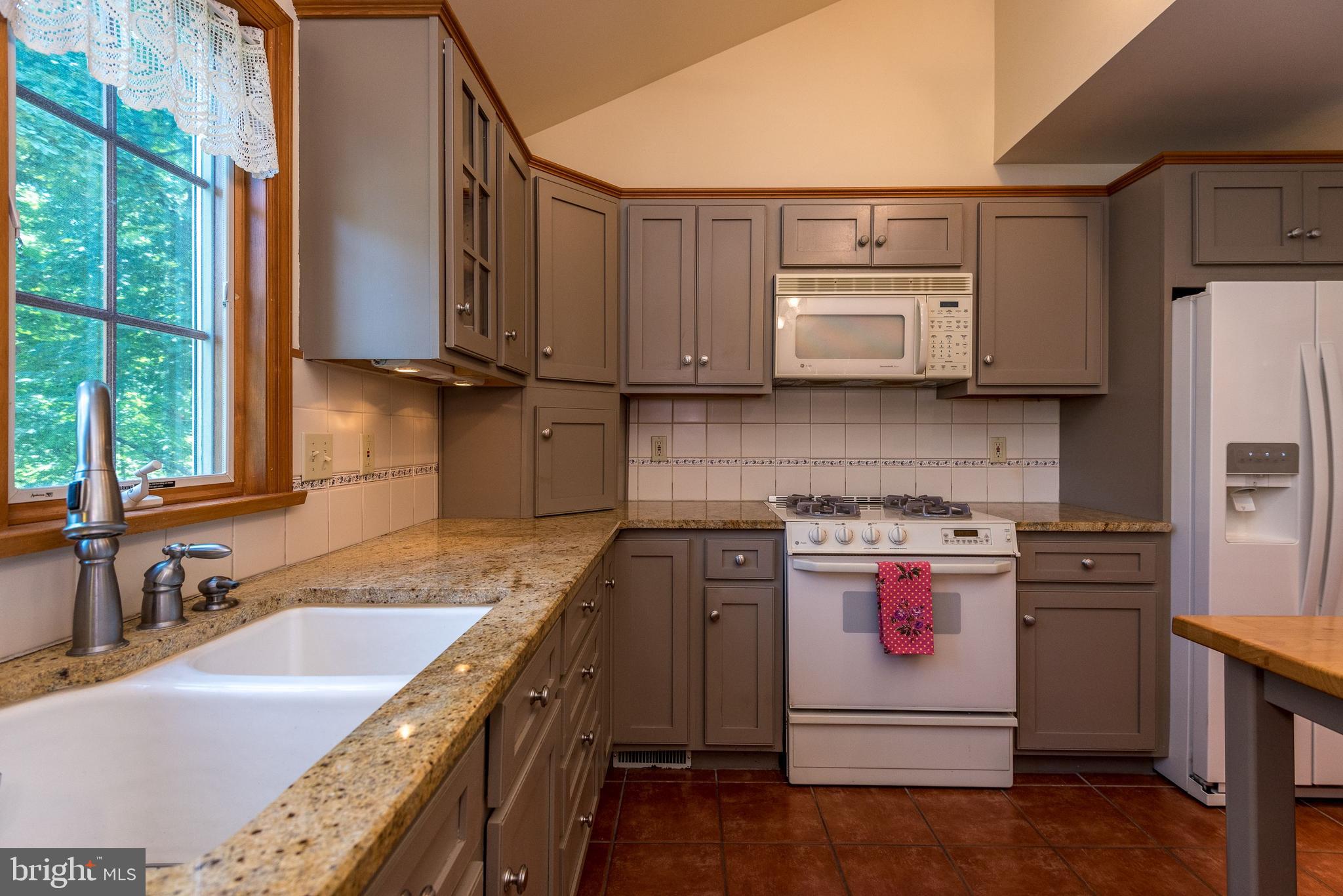 136 Windsor Road Yardley, PA 19067 - Photo 11 of 41 Gallery Image 11