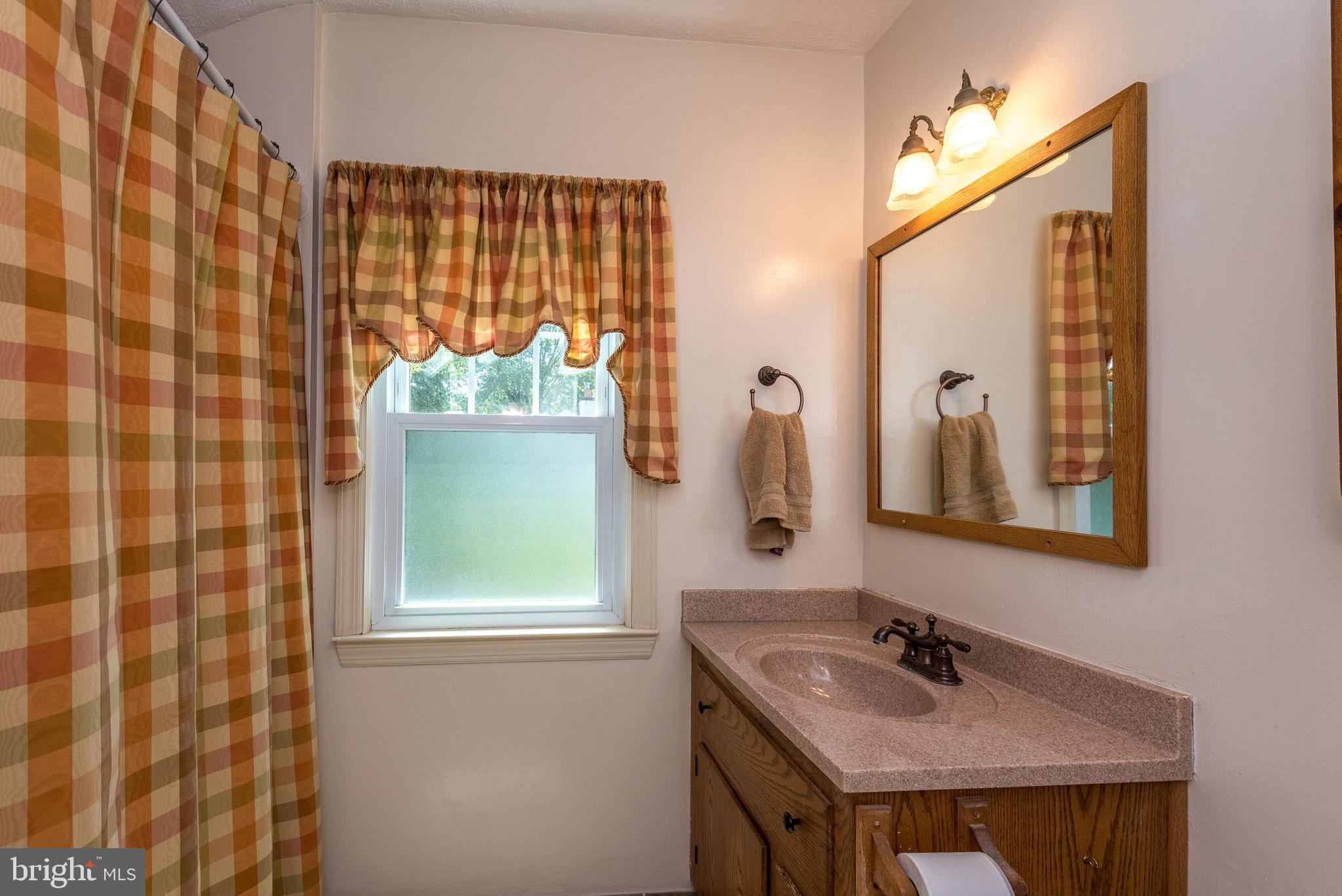 136 Windsor Road Yardley, PA 19067 - Photo 19 of 41 Gallery Image 19