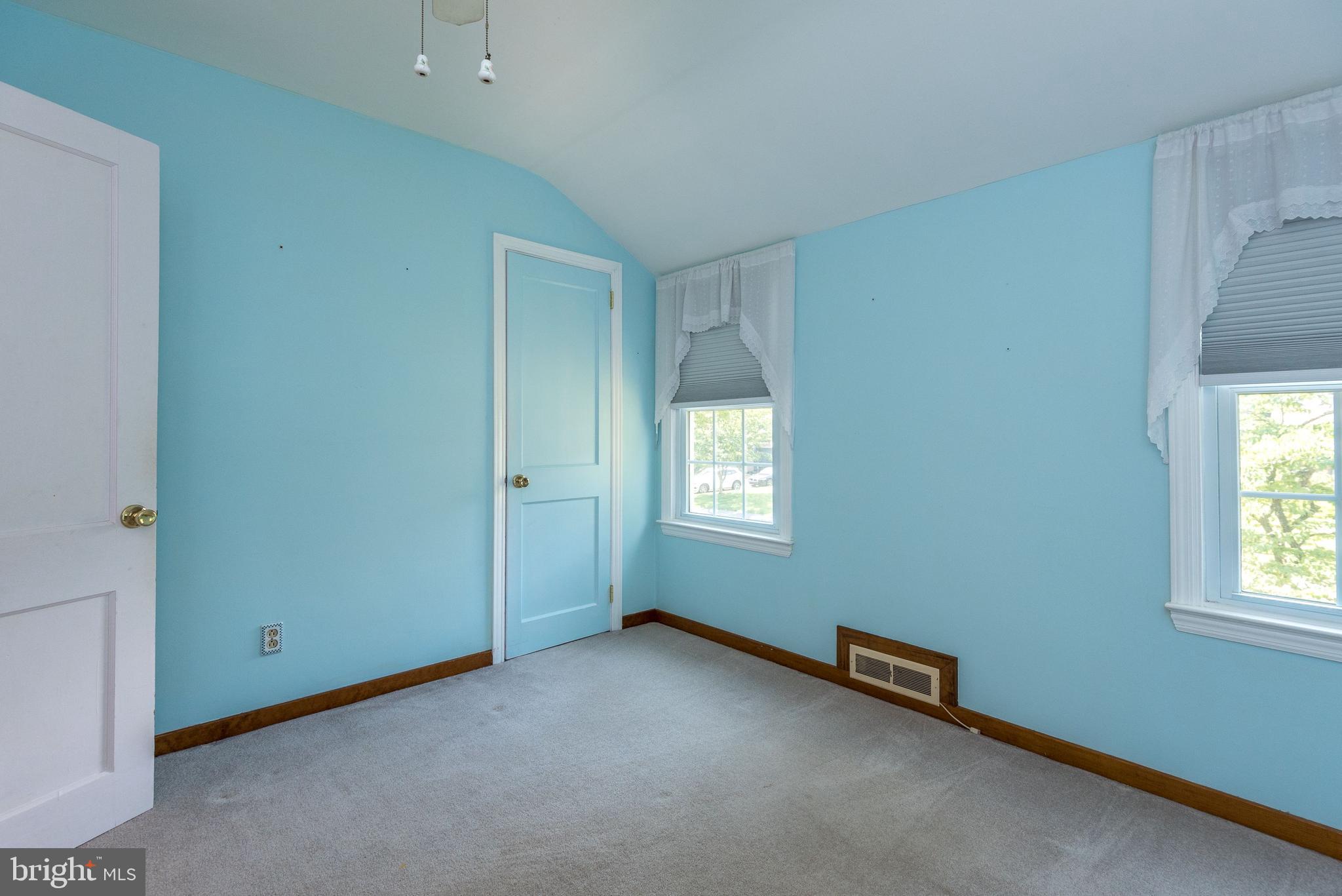 136 Windsor Road Yardley, PA 19067 - Photo 27 of 41 Gallery Image 27