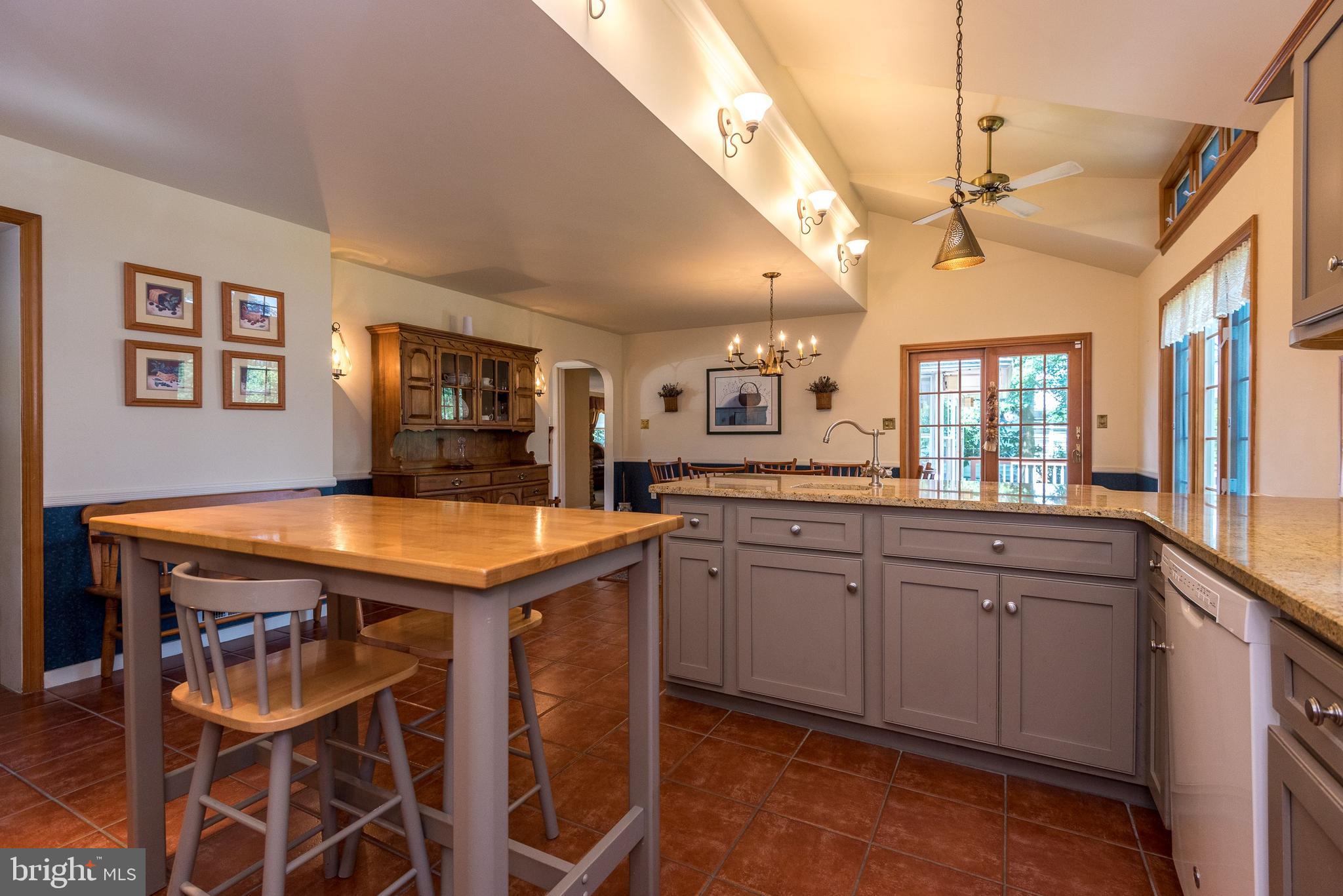 136 Windsor Road Yardley, PA 19067 - Photo 10 of 41 Gallery Image 10