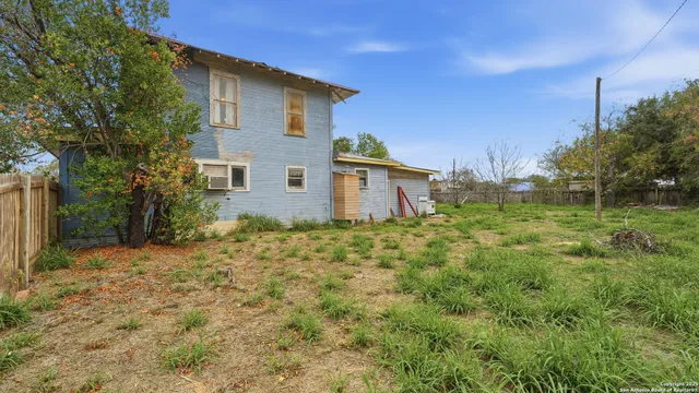 $100,000 | 536 Commerce Street, Pleasanton, TX 78064