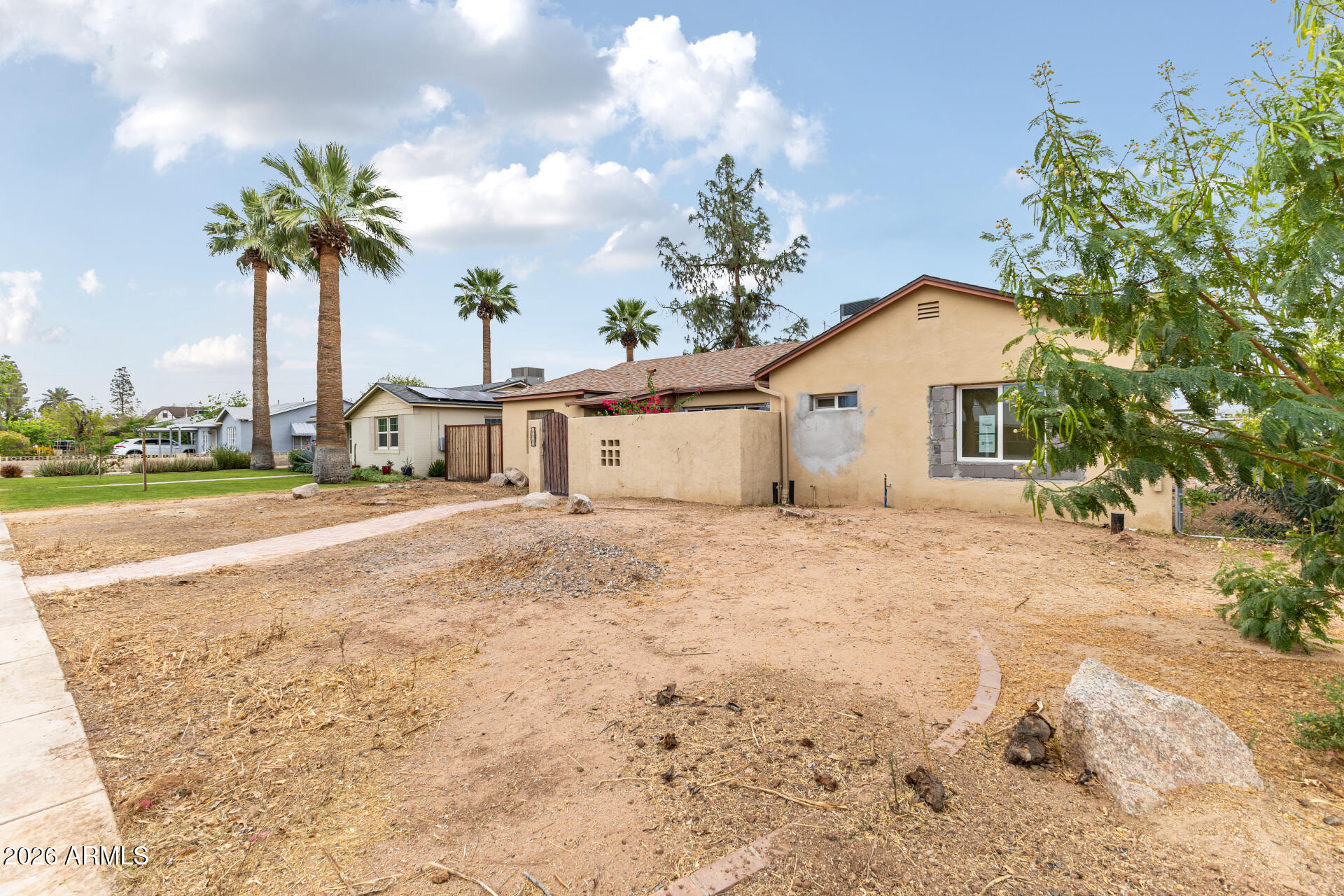 1423 East Coronado Road Phoenix, AZ 85006 - Photo 2 of 23