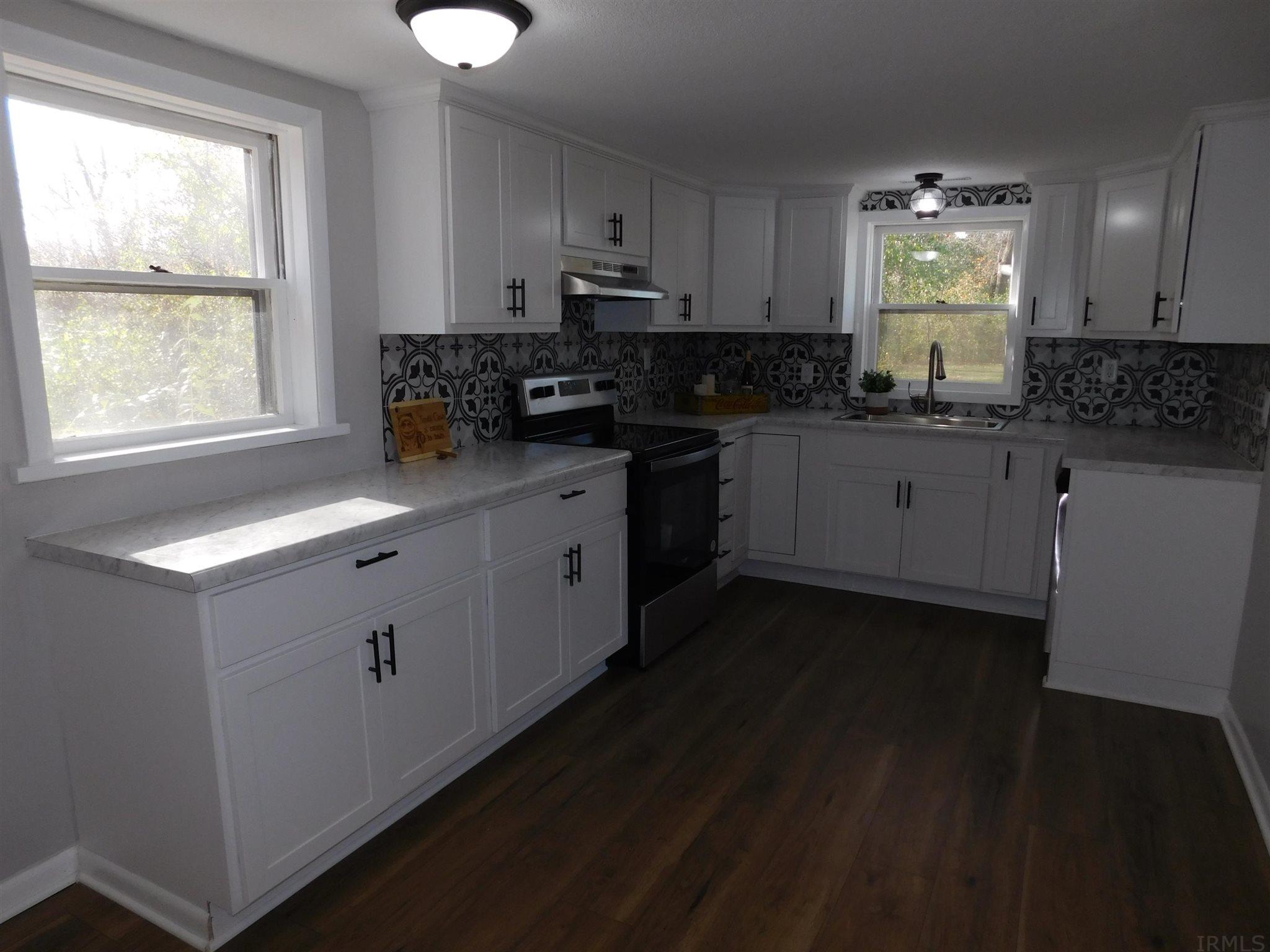 900 Robson Road Winona Lake, IN 46590 - Photo 8 of 31 Gallery Image 8