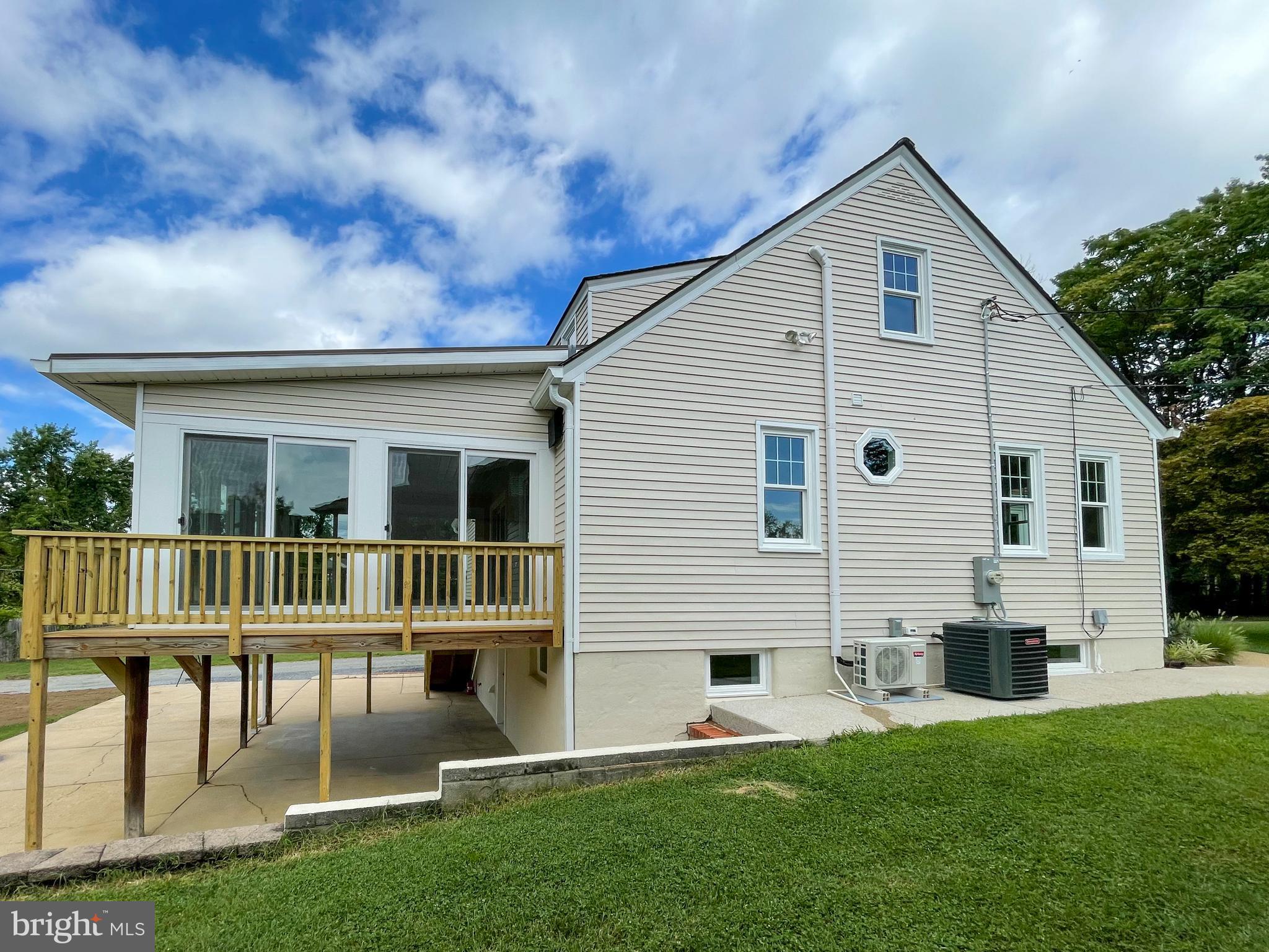 9 Elliott Road Annapolis, MD 21403 - Photo 8 of 51 Gallery Image 8