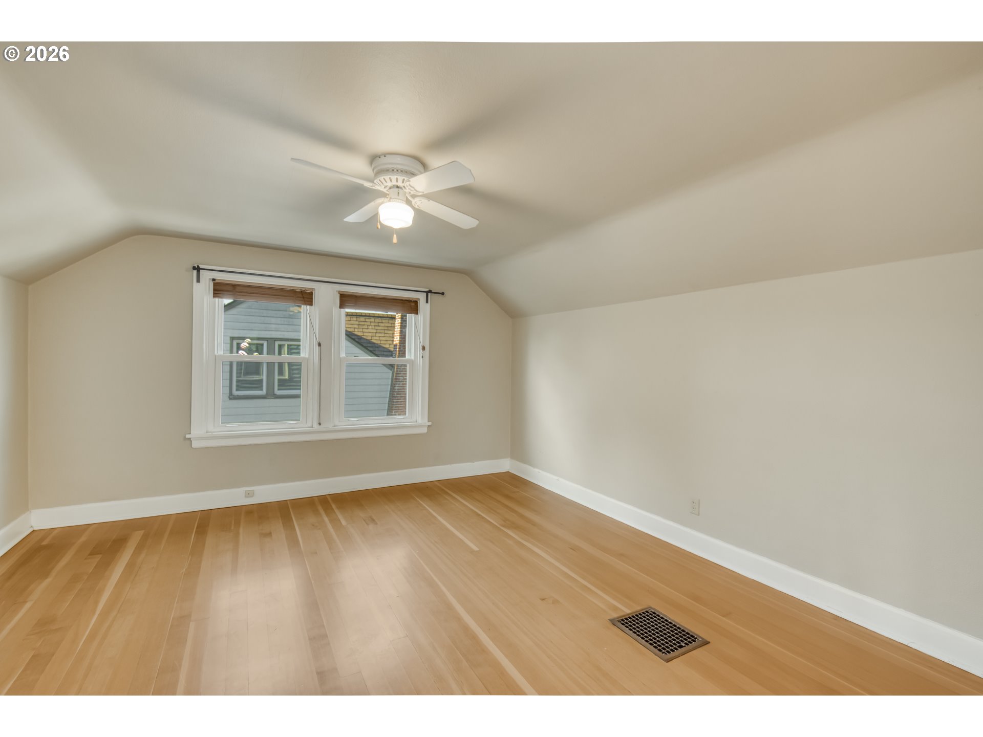 3724 Southeast Franklin Street Portland, OR 97202 - Photo 11 of 26