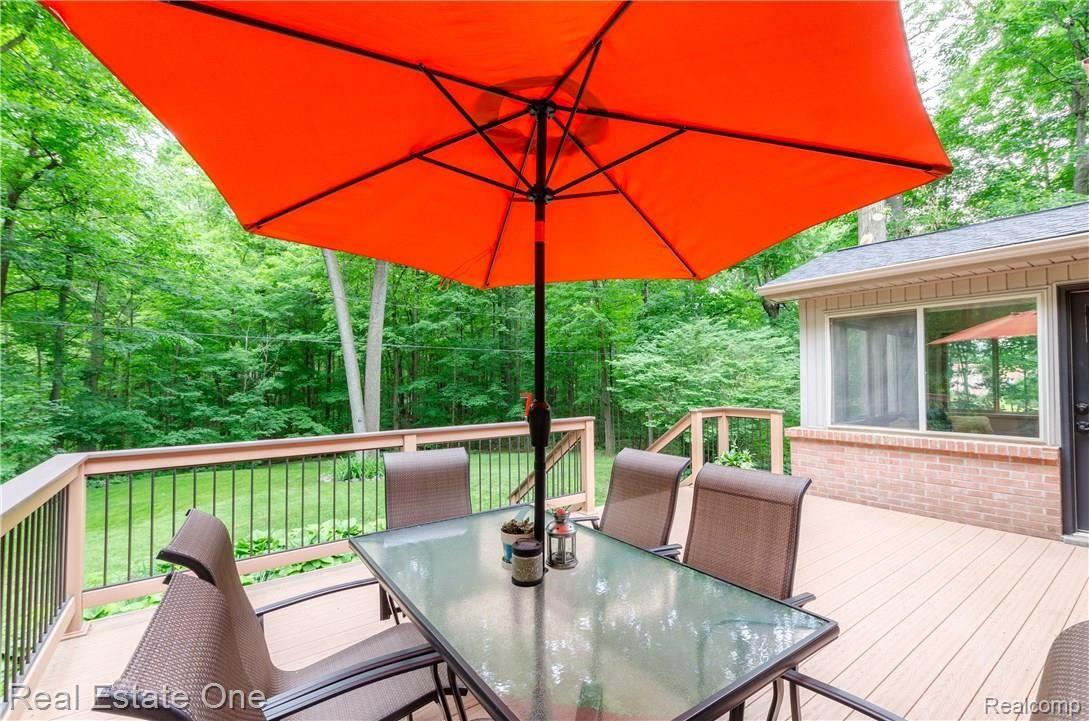 8925 North Ridge Road Plymouth, MI 48170 - Photo 11 of 52 8925 Ridge RD -0808.jpg