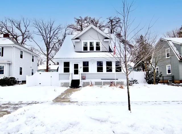 $358,000 | 27 Rockland Street, Springfield, MA 01118