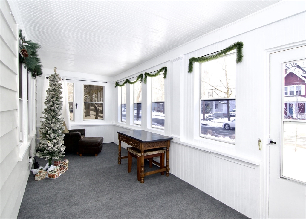 27 Rockland Street Springfield, MA 01118 - Photo 2 of 42