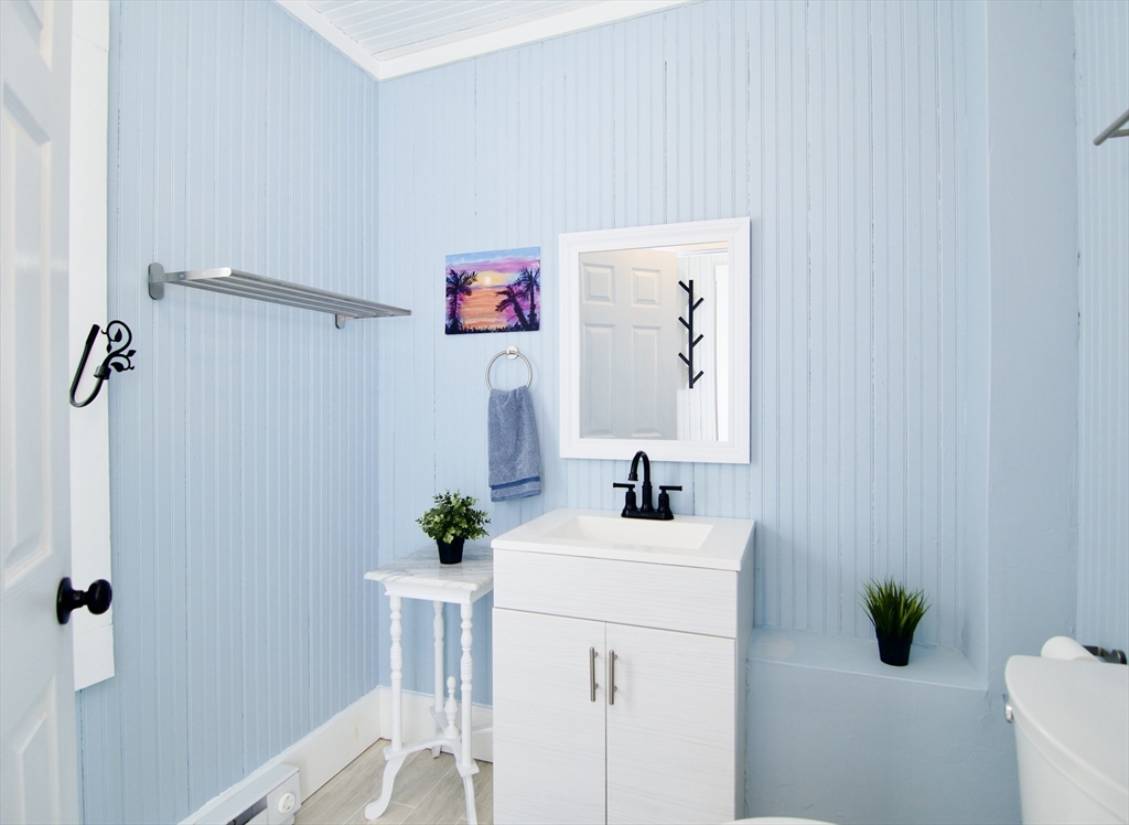 27 Rockland Street Springfield, MA 01118 - Photo 23 of 42