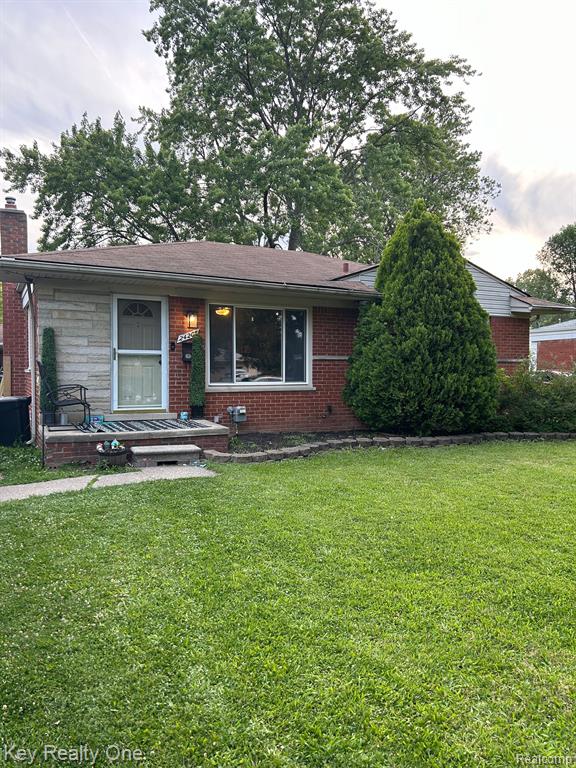 24205 Prairie Lane Warren, MI 48089 - Photo 1 of 15