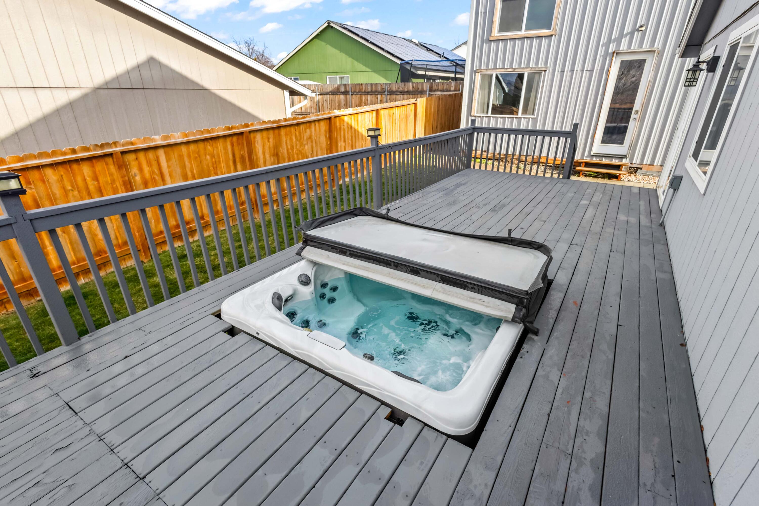 405 East D Street Culver, OR 97734 - Photo 34 of 49 a view of a wooden deck with furniture