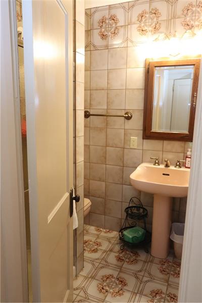 107 Edgecliff Road Carnegie, PA 15106 - Photo 8 of 25 Gallery Image 8