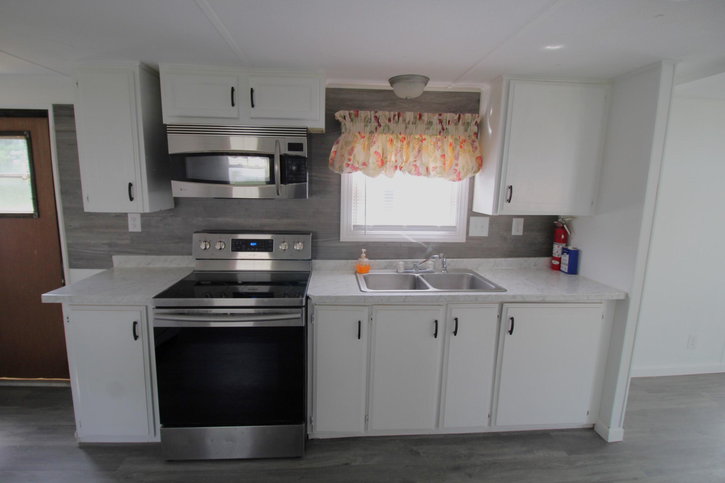 146 School Road Sabattus, ME 04280 - Photo 10 of 44 10. Kitchen