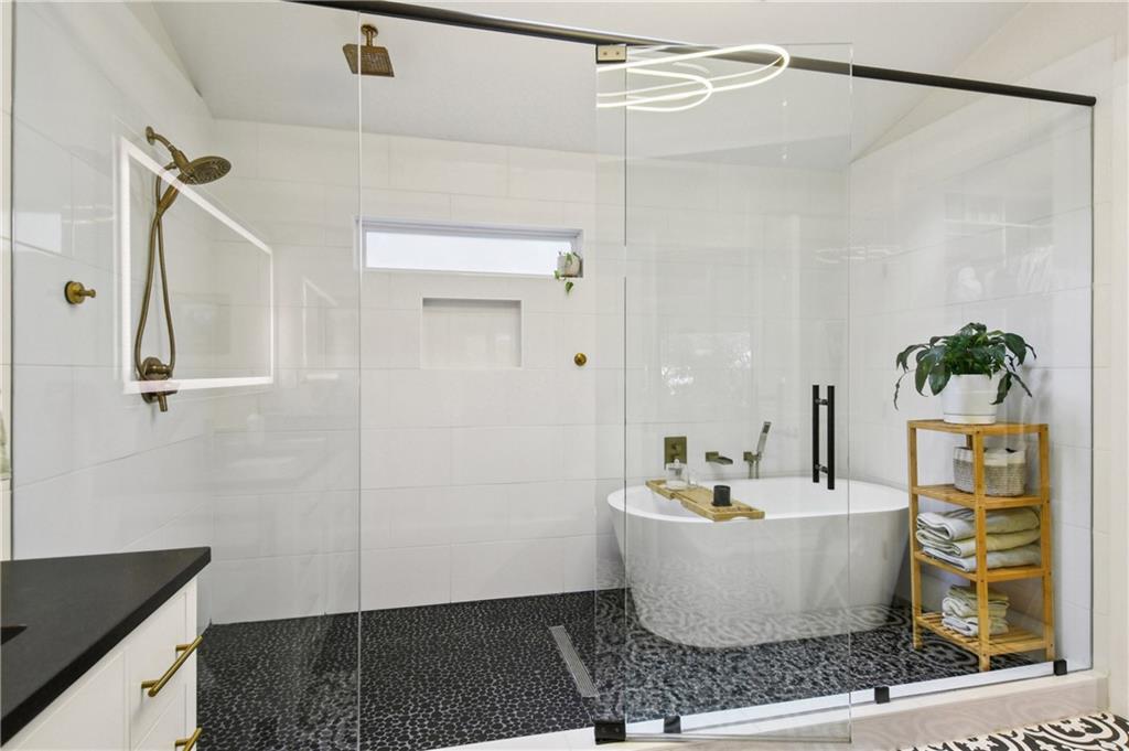 2035 Fairhaven Circle Northeast Atlanta, GA 30305 - Photo 27 of 45