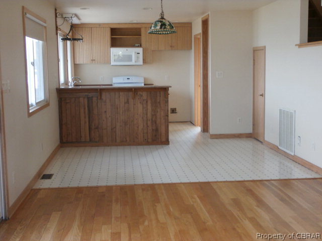 9144 Stump Point Road Hayes, VA 23072 - Photo 6 of 11