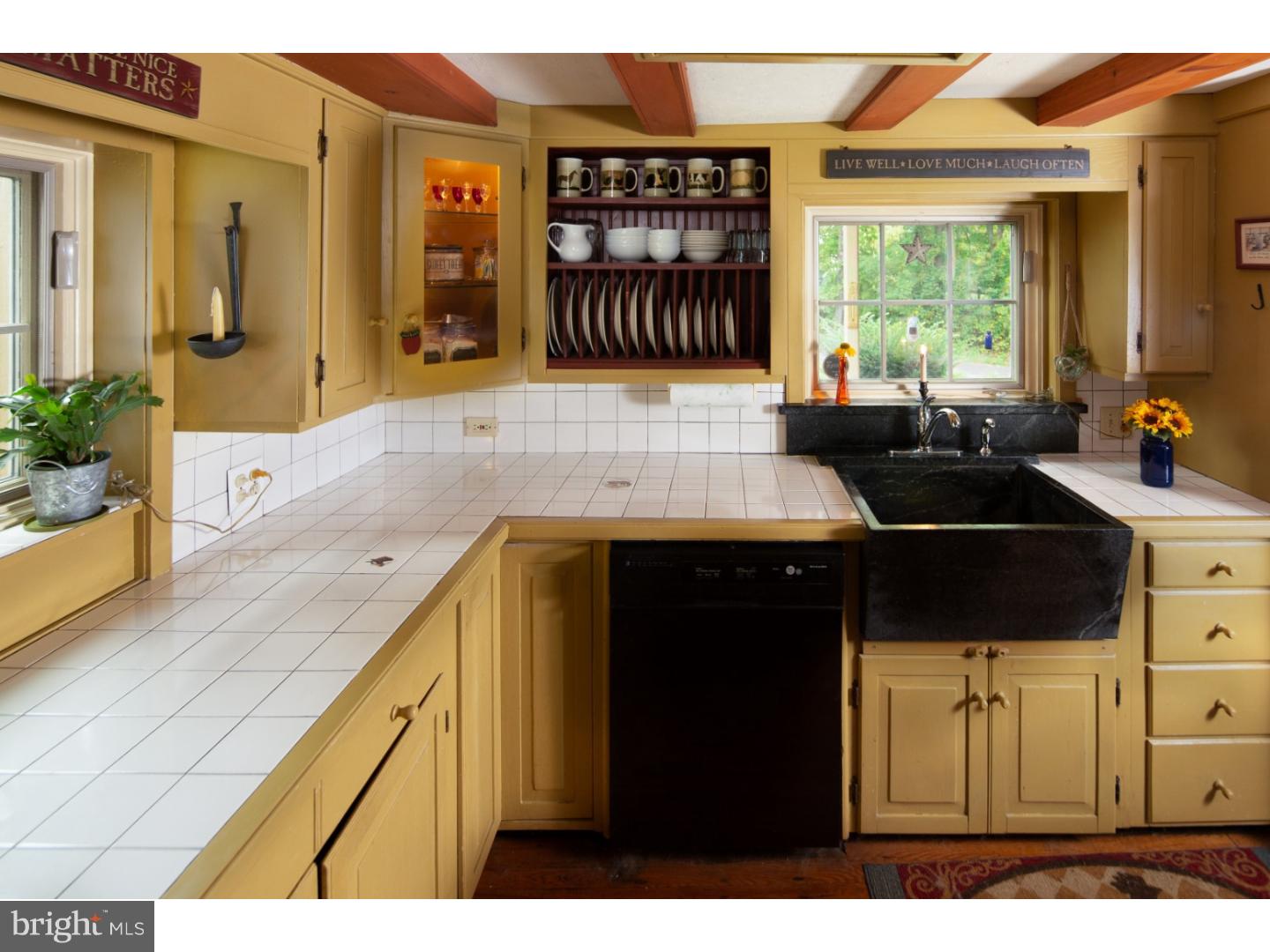 1018 Forest Road Perkasie, PA 18944 - Photo 4 of 25