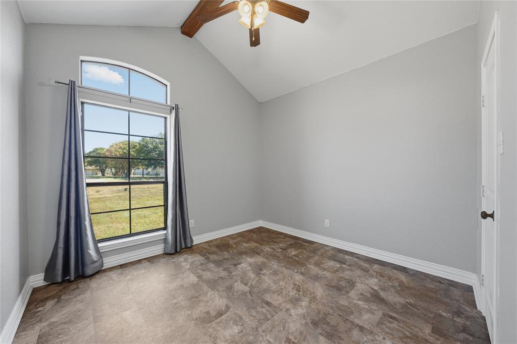 17821 Fm 3080 Mabank, TX 75147 - Photo 18 of 23 an empty room with windows