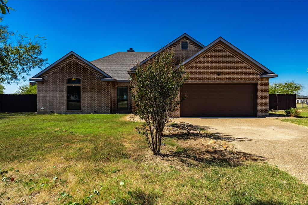 17821 Fm 3080 Mabank, TX 75147 - Photo 23 of 23 a front view of a house with garden