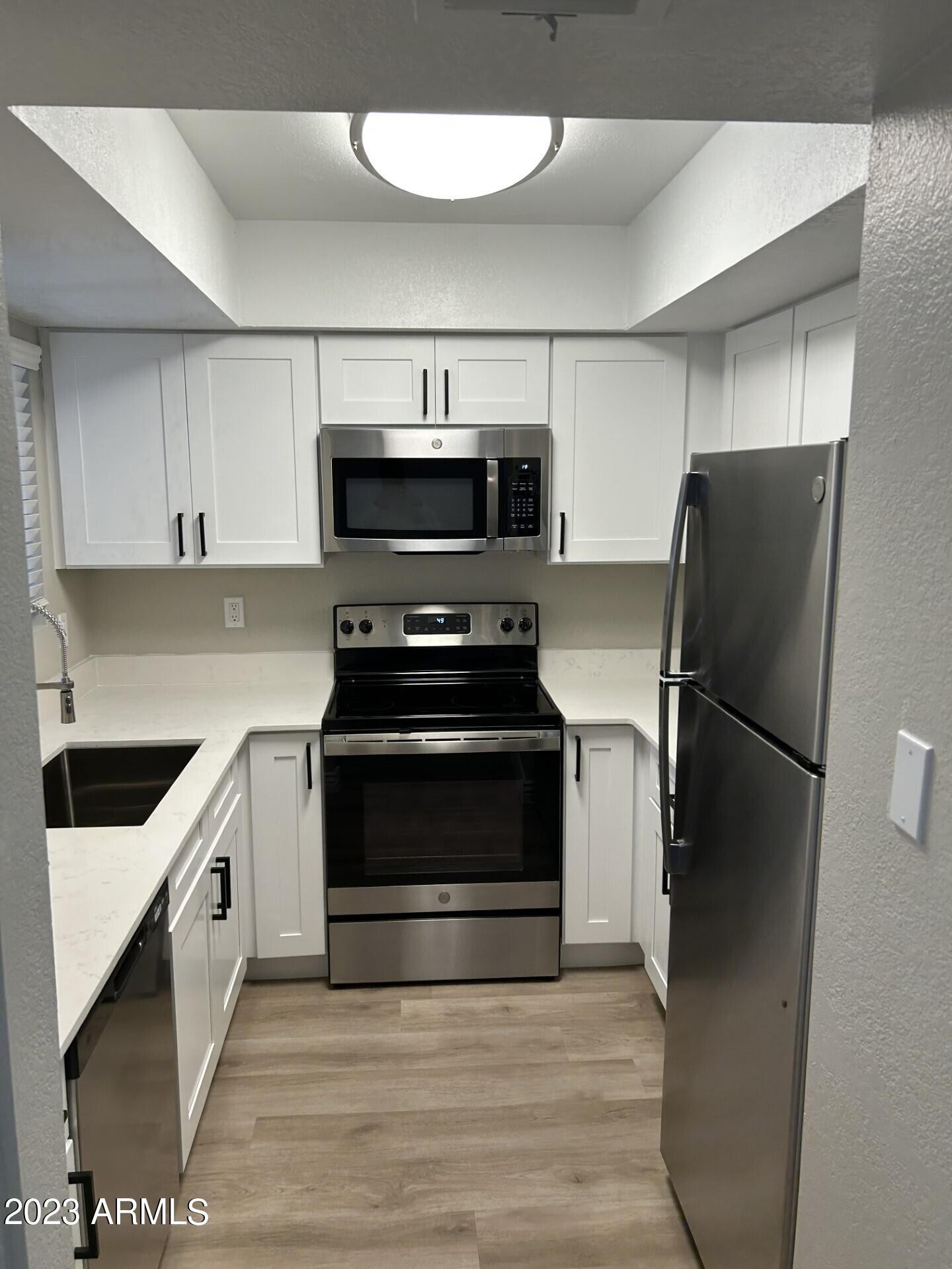 8550 East McDowell Road, Unit 2 Scottsdale, AZ 85257 - Photo 4 of 11 Photo #4