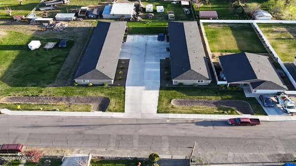 $575,000 | 624 East 4th Street, Grandview, WA 98930