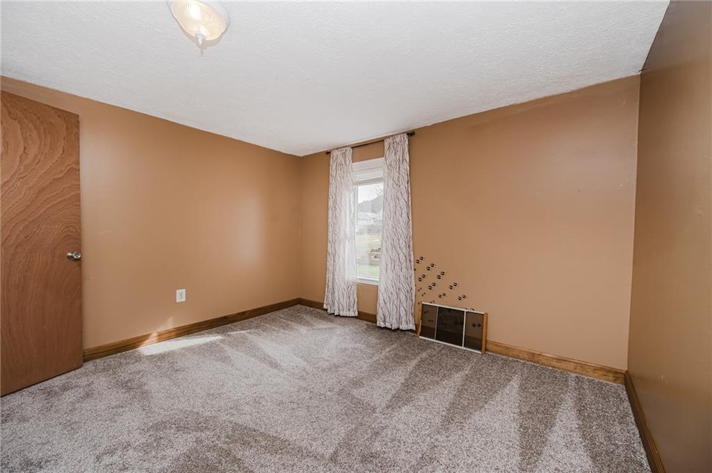 295 Hancock Street Clymer, PA 15728 - Photo 28 of 40