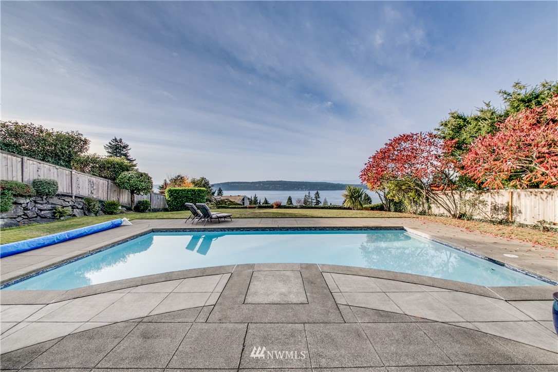 4502 Sunset Beach Road West University Place, WA 98466 - Photo 1 of 25 Gallery Image 1