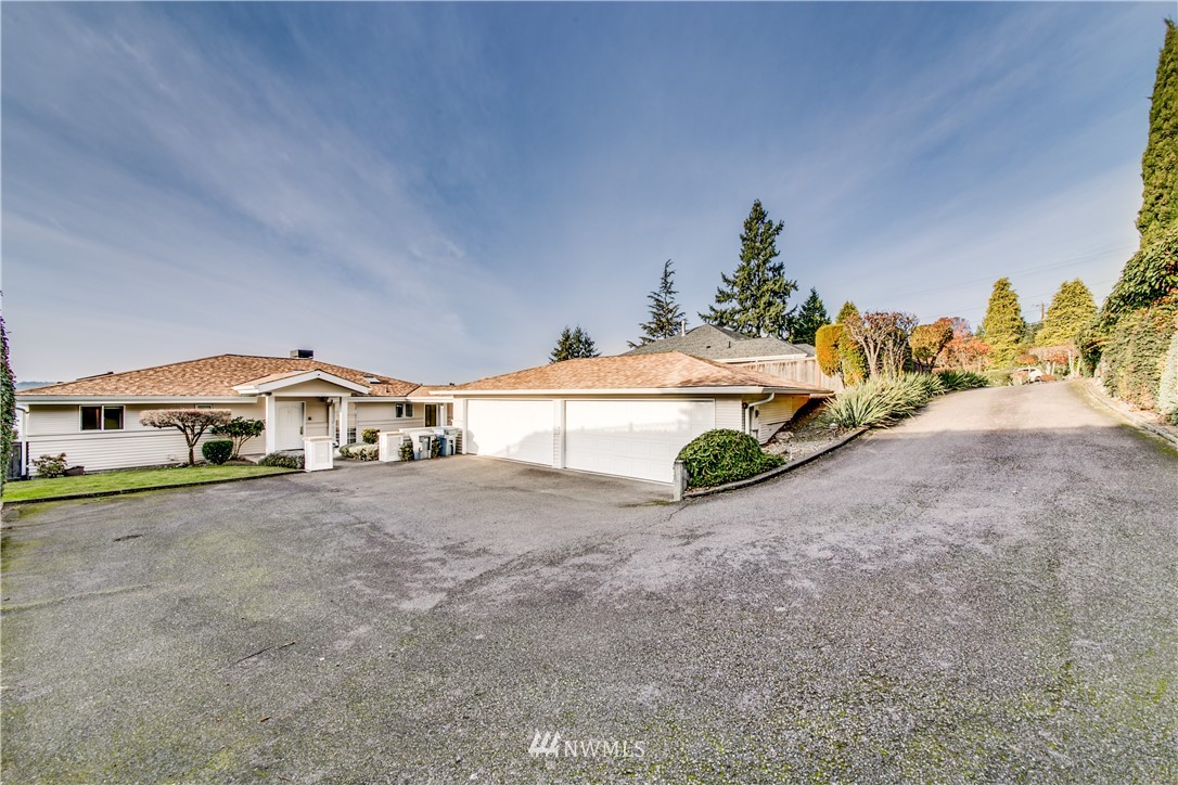4502 Sunset Beach Road West University Place, WA 98466 - Photo 2 of 25 Gallery Image 2