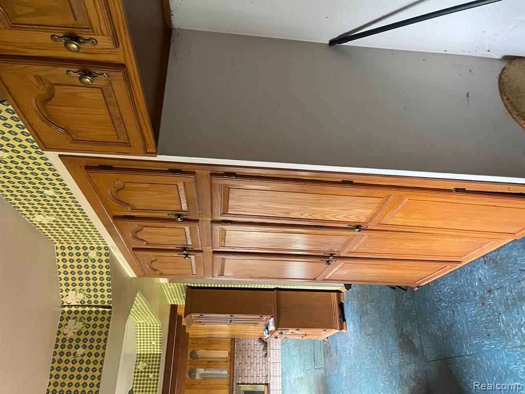 13823 East Eleven Mile Road Warren, MI 48088 - Photo 10 of 21 Gallery Image 10