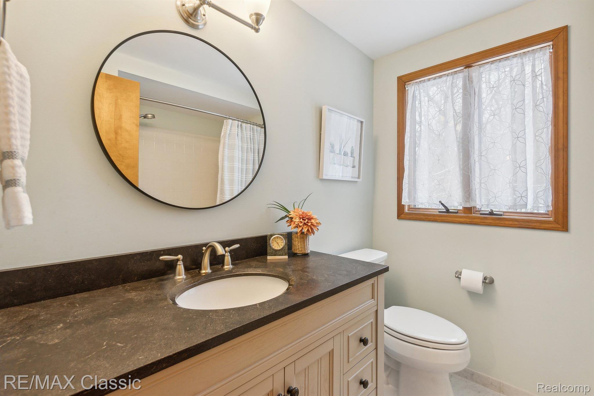 12127 Shaffer Road Davisburg, MI 48350 - Photo 21 of 42 Gallery Image 21