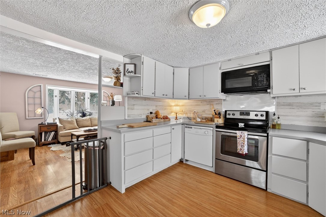 3309 Winchell Road Mantua, OH 44255 - Photo 6 of 22 Kitchen