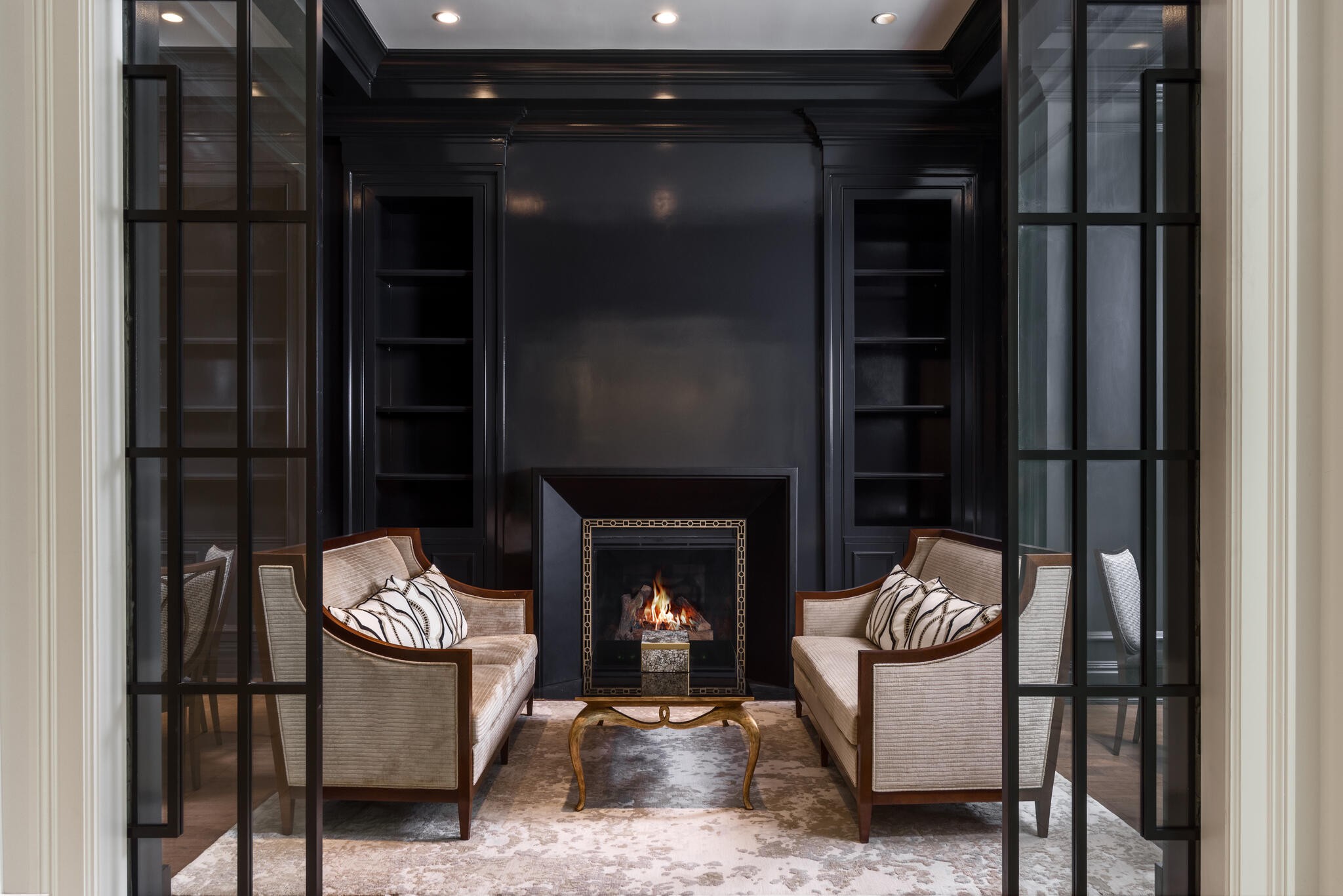 110 Woodmont Boulevard, Unit N601 Nashville, TN 37205 - Photo 12 of 42 a living room with furniture