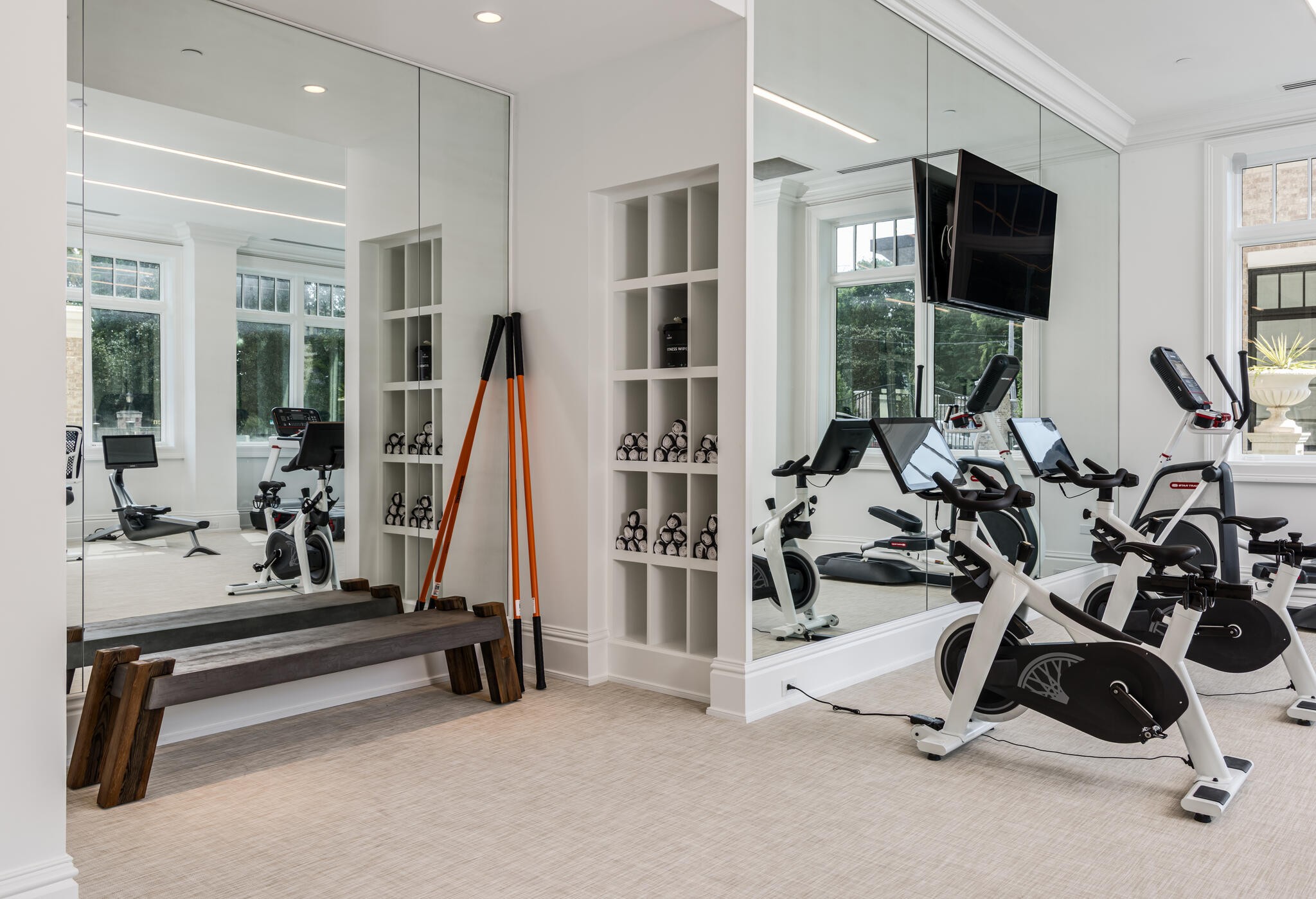 110 Woodmont Boulevard, Unit N601 Nashville, TN 37205 - Photo 15 of 42 a view of a room with gym equipment