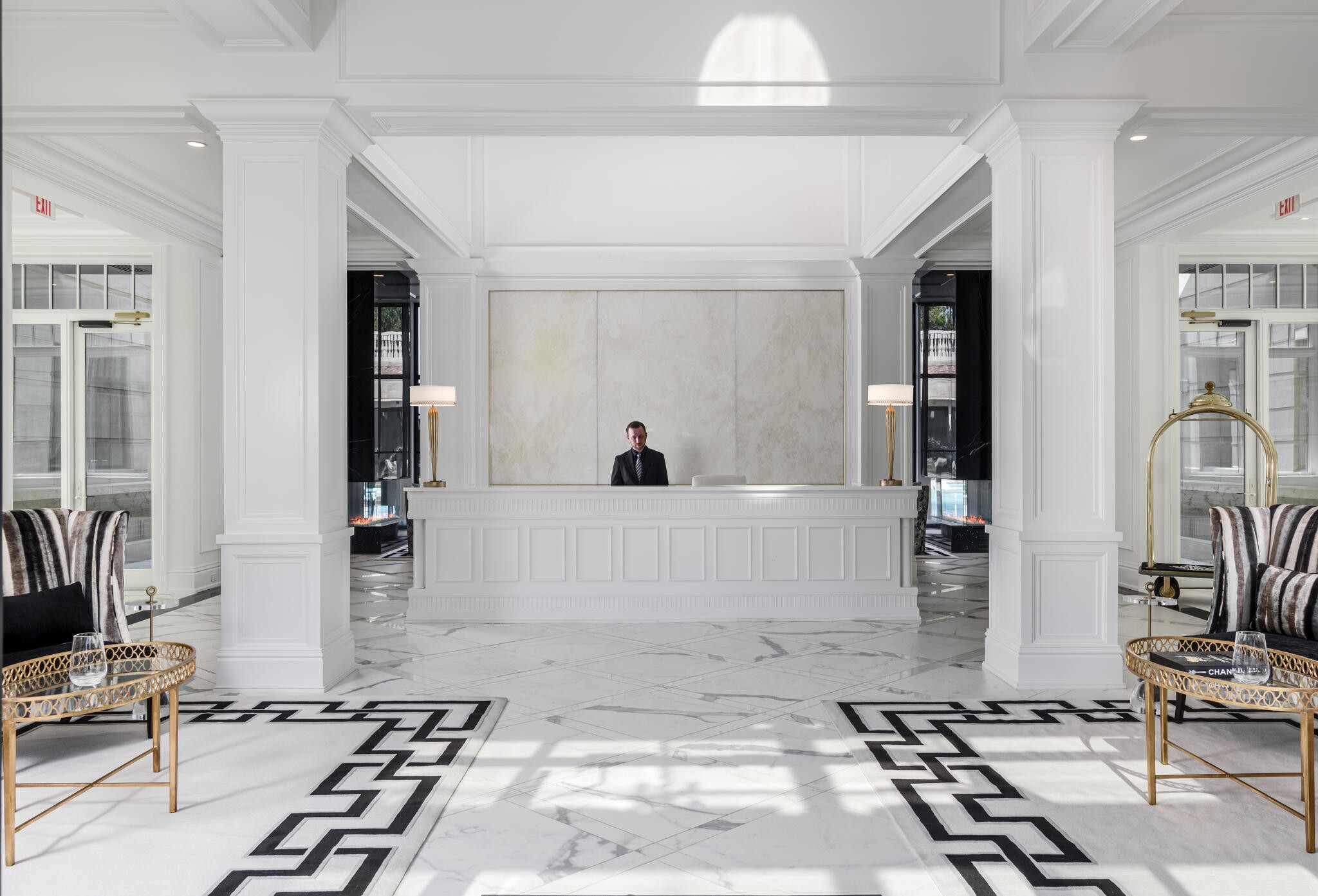 110 Woodmont Boulevard, Unit N601 Nashville, TN 37205 - Photo 2 of 42 a living room with furniture and a rug