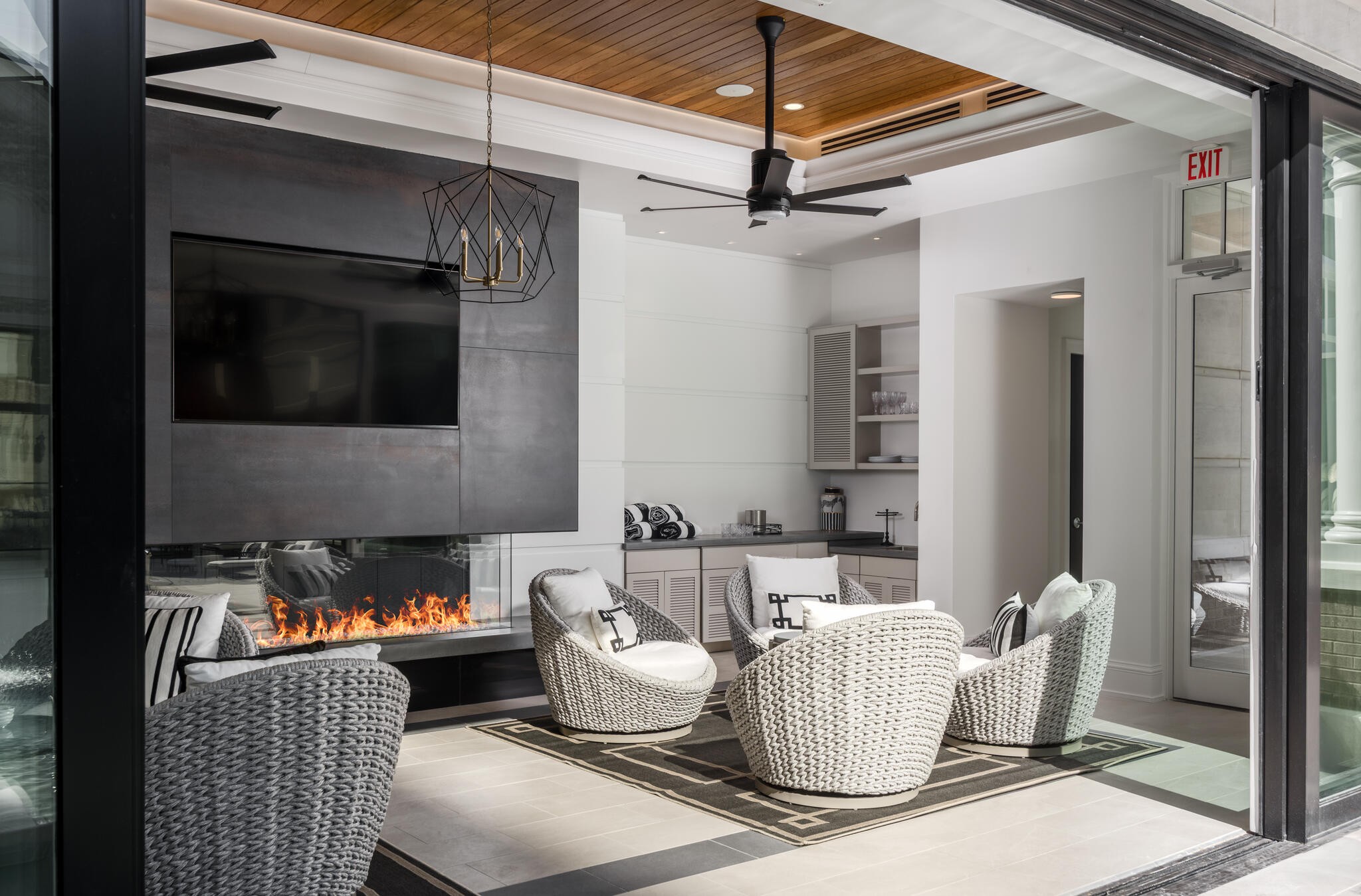 110 Woodmont Boulevard, Unit N601 Nashville, TN 37205 - Photo 30 of 42 a living room with furniture and a flat screen tv