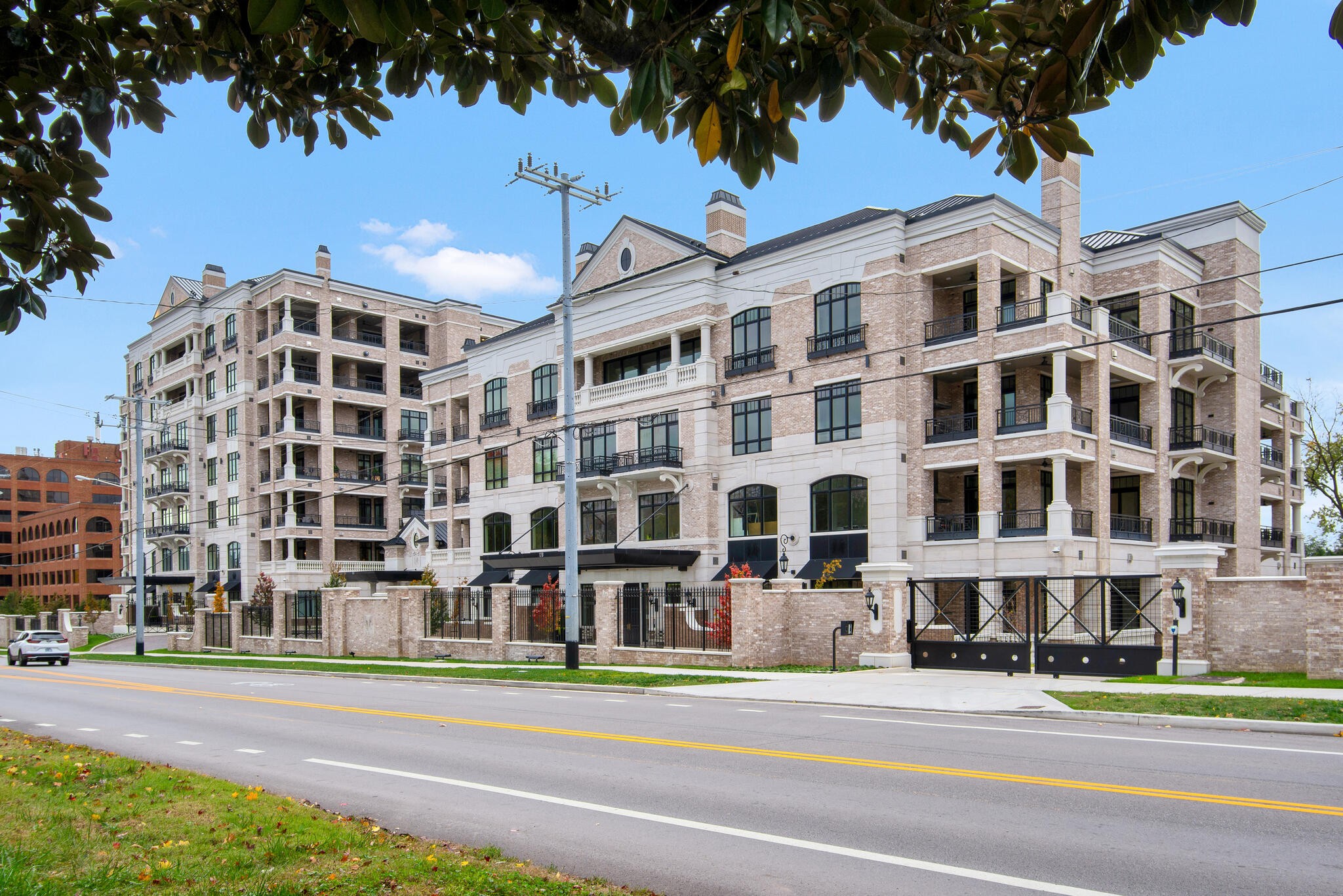 110 Woodmont Boulevard, Unit N601 Nashville, TN 37205 - Photo 40 of 42 front view of a building