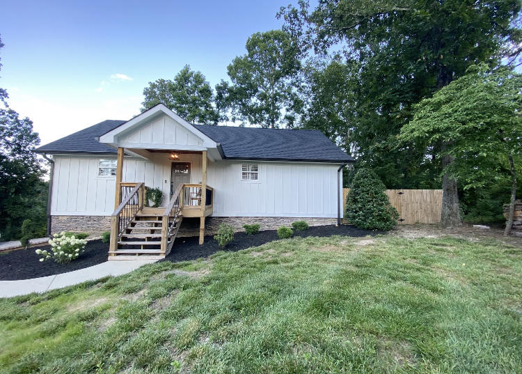 9128 Bill Reed Road Ooltewah, TN 37363 - Photo 2 of 25 IMG_9357