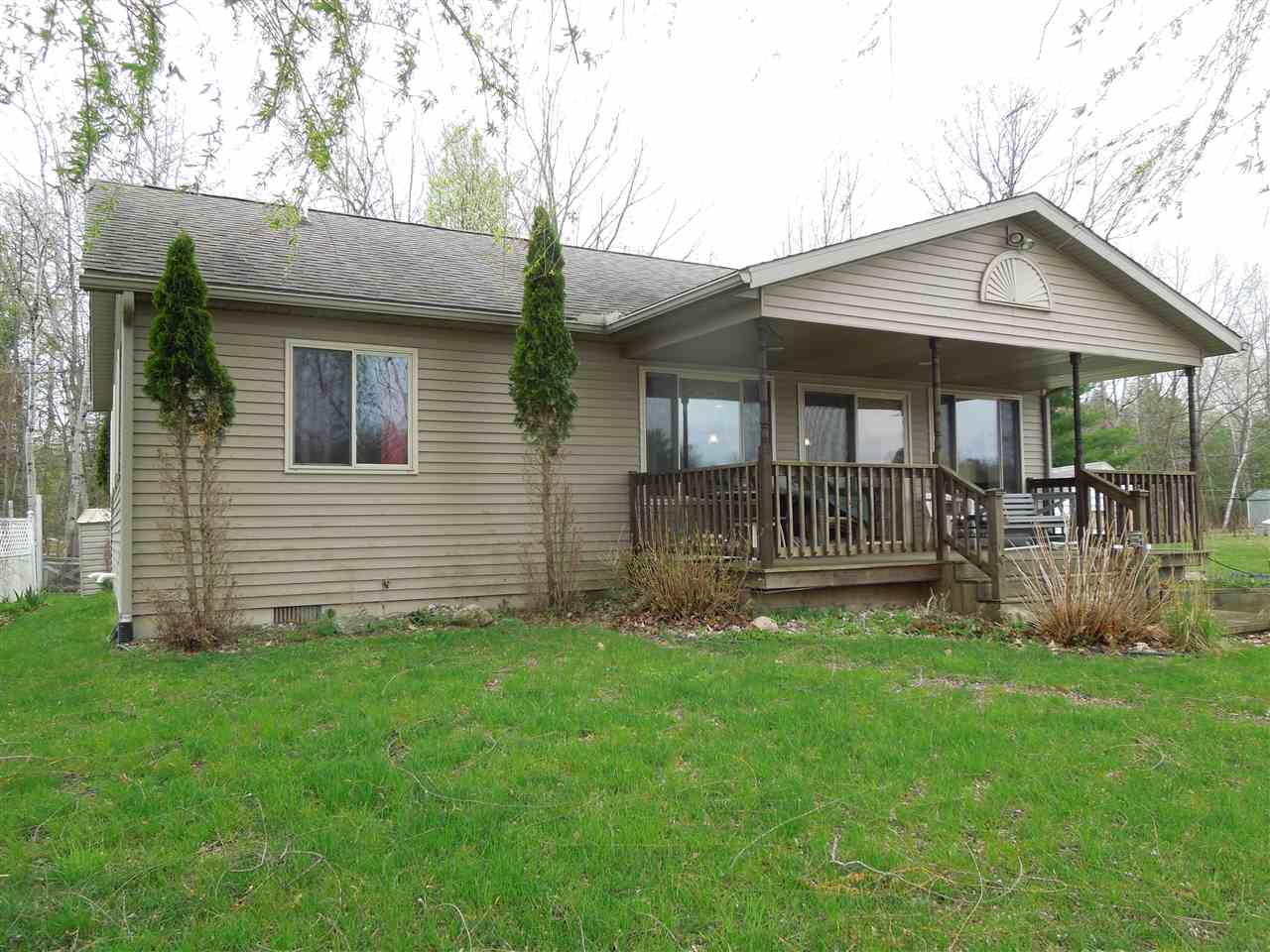 643 East Sun Oil Road Gladwin, MI 48624 - Photo 4 of 33