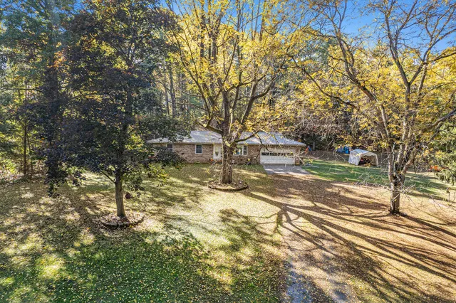 $395,000 | 1460 Munith Road, Jackson, MI 49201