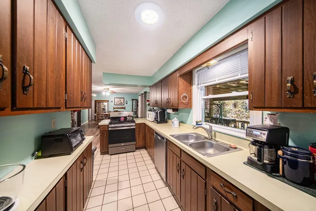 $395,000 | 1460 Munith Road, Jackson, MI 49201