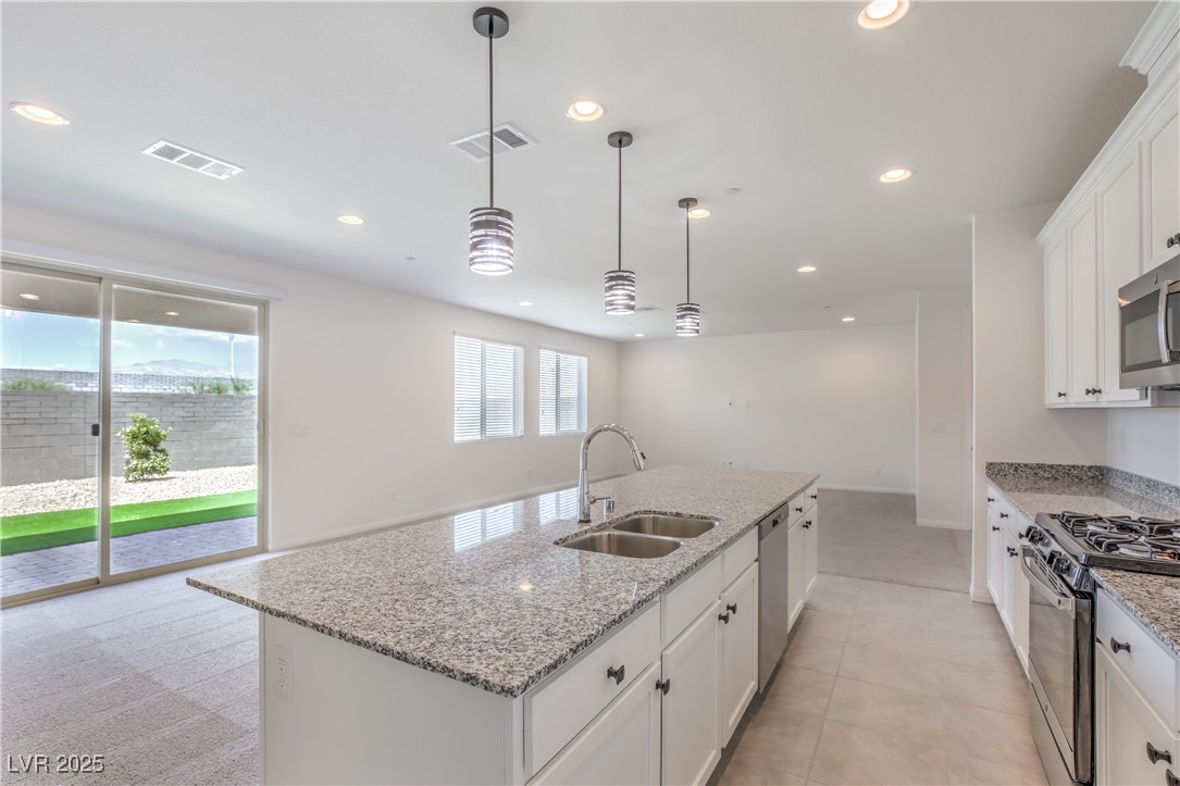 9318 Copernicus Avenue Las Vegas, NV 89143 - Photo 7 of 34