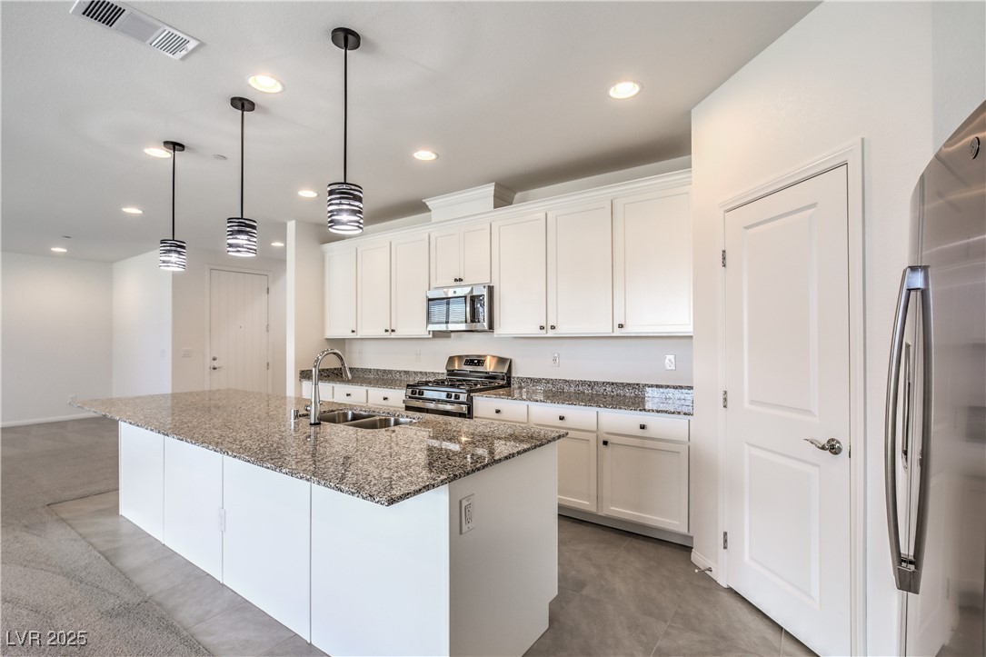 9318 Copernicus Avenue Las Vegas, NV 89143 - Photo 8 of 34