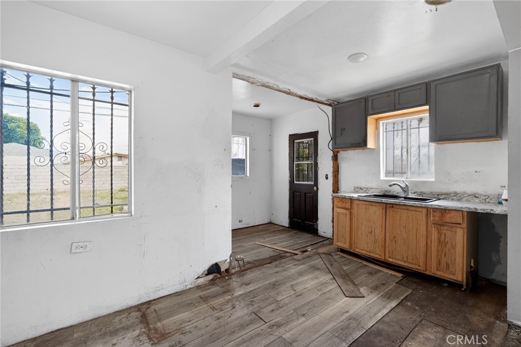 443 West Cedar Street Compton, CA 90220 - Photo 18 of 38