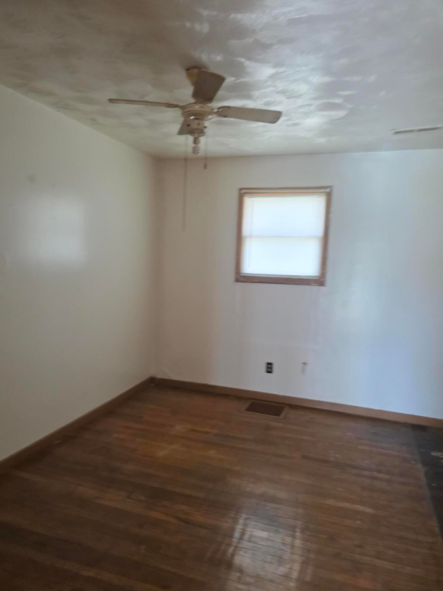15384 Stanaford Road Danese, WV 25831 - Photo 29 of 32 Gallery Image 29
