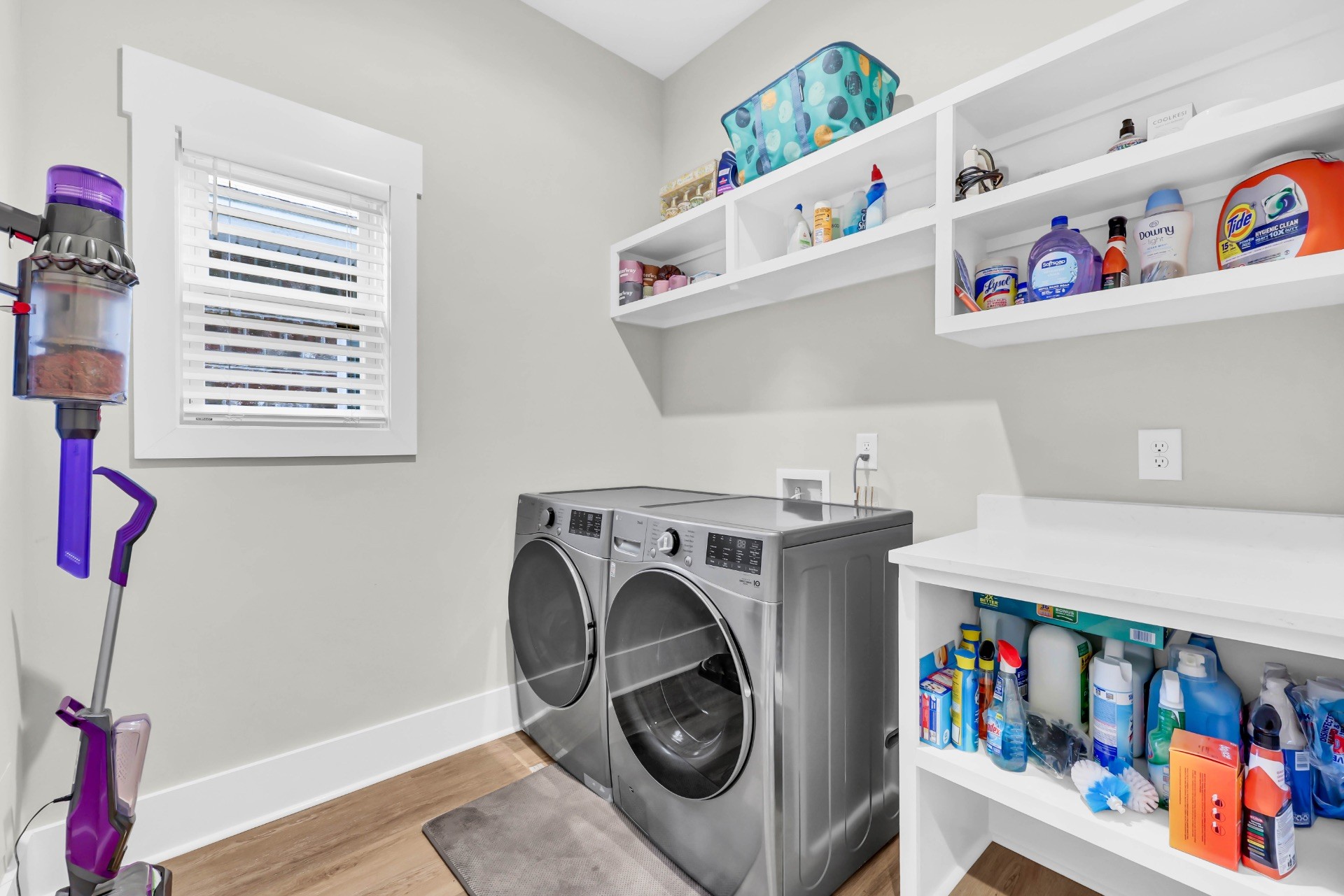 1372 Hicks Edgen Road Pleasant View, TN 37146 - Photo 22 of 37 a utility room with dryer and washer