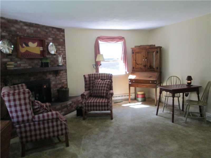 11 Heidi Road Lincoln, RI 02865 - Photo 15 of 24 Living Room.