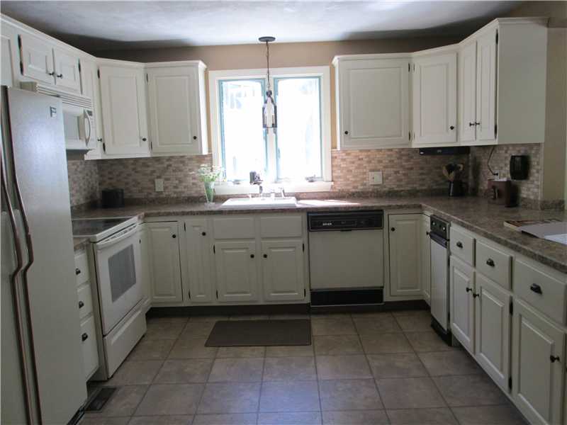 11 Heidi Road Lincoln, RI 02865 - Photo 8 of 24 Kitchen.